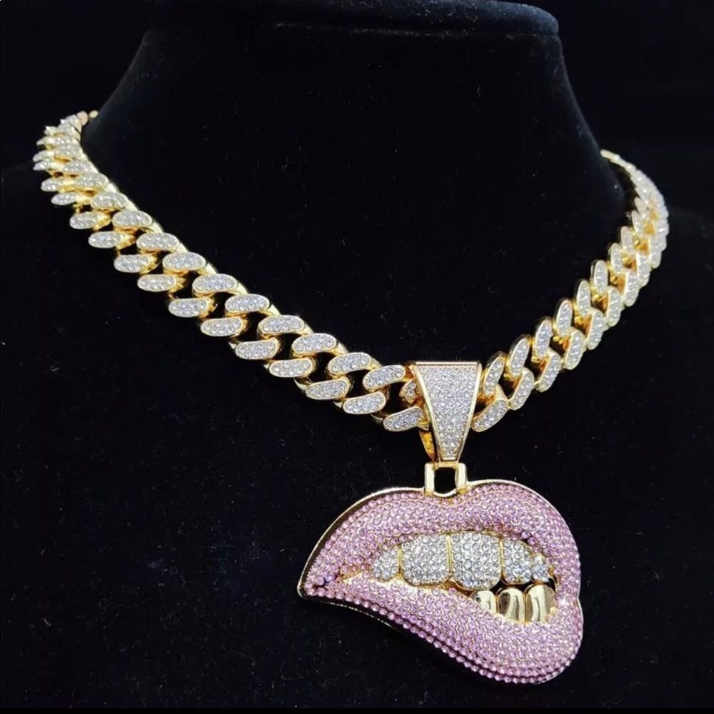 Bite Lip Necklace